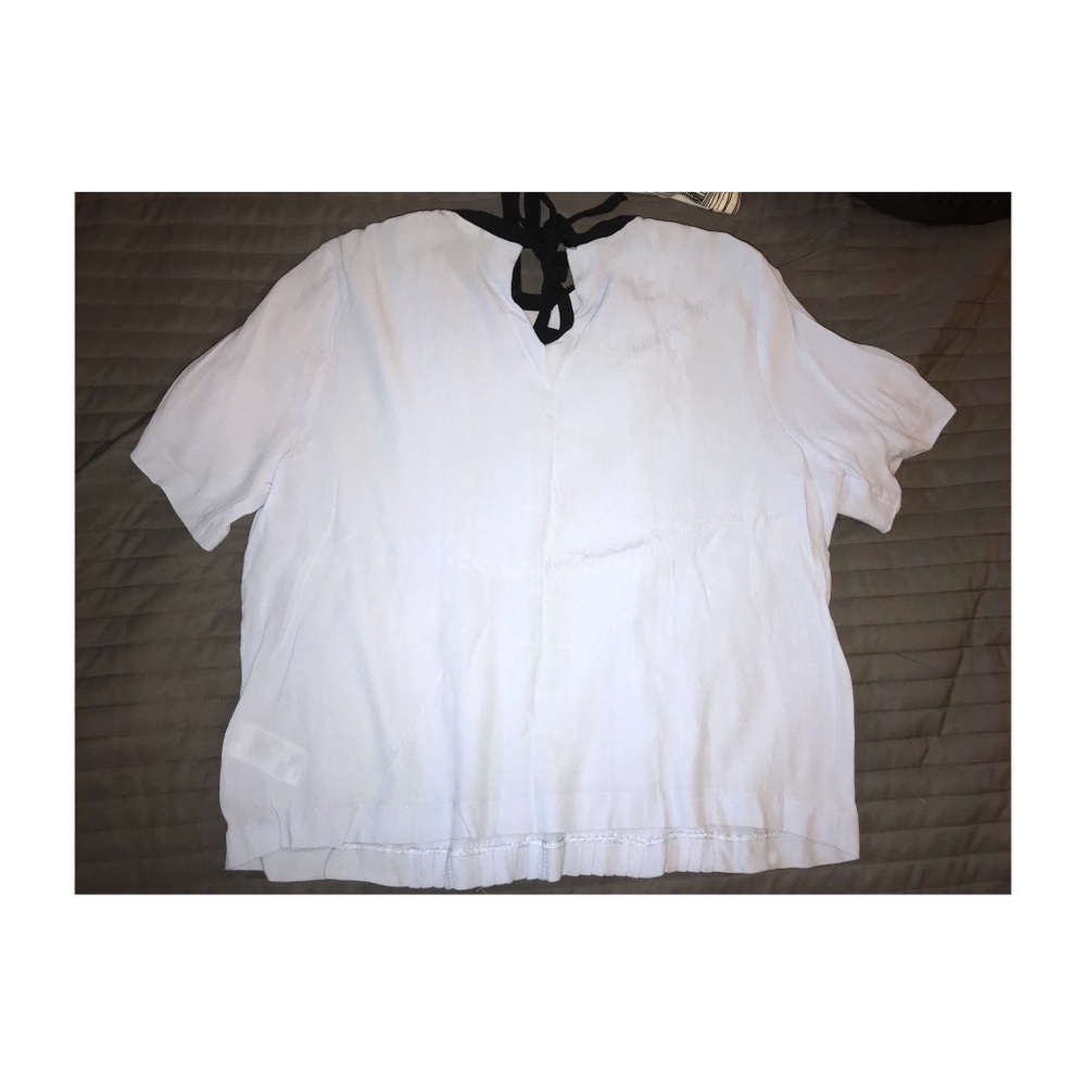 H&M Ruffled Blouse - Picture 2 of 4